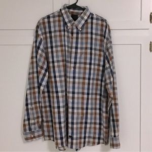 FX Fusion Men’s button down dress shirt. Size XL. Great condition.
